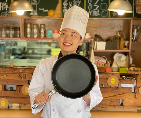 名取本店 キッチン大友さん